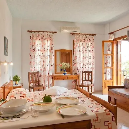 Sofia's Garden By Kottas * Skopelos stad